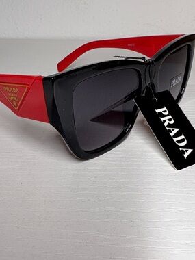 Red and Black Oversized Square Sunglasses